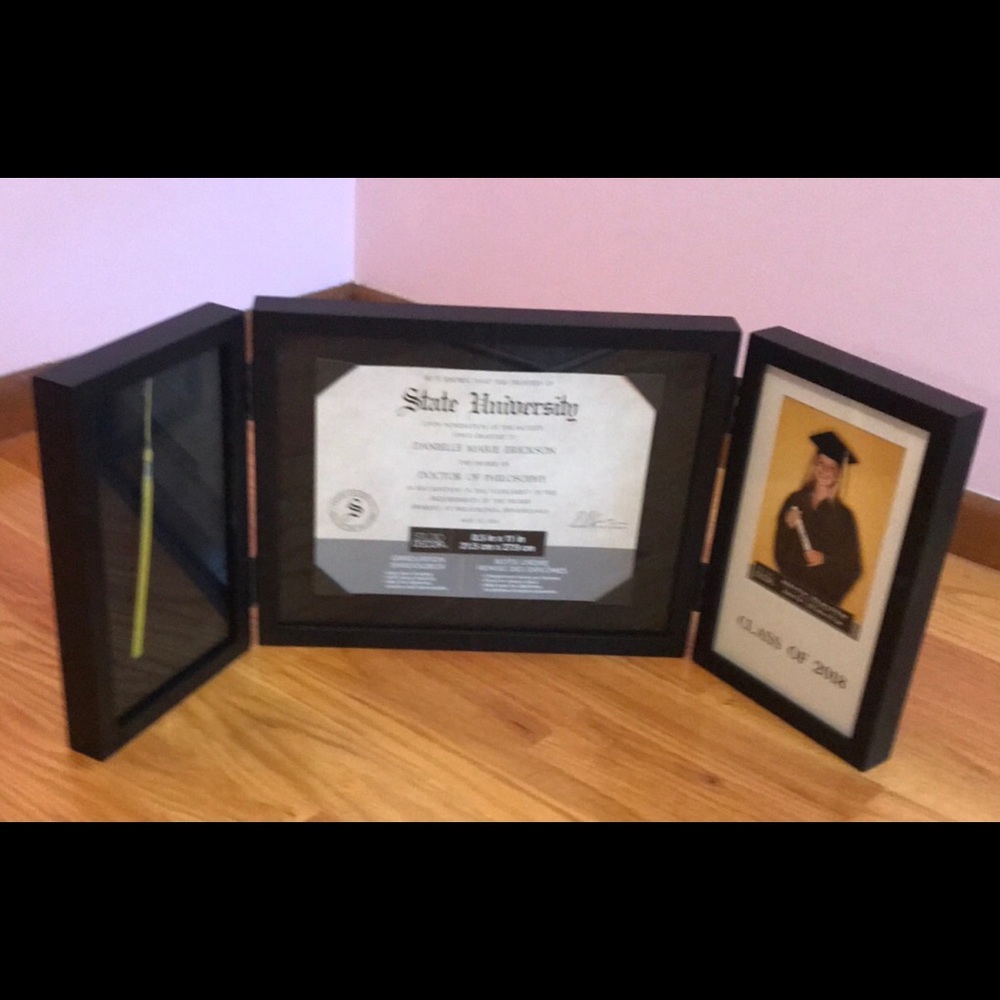 - Graduation Frame/Shadowbox